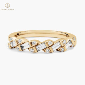 Round and Baguette Diamond Fashion Ring in 14K Yellow Gold